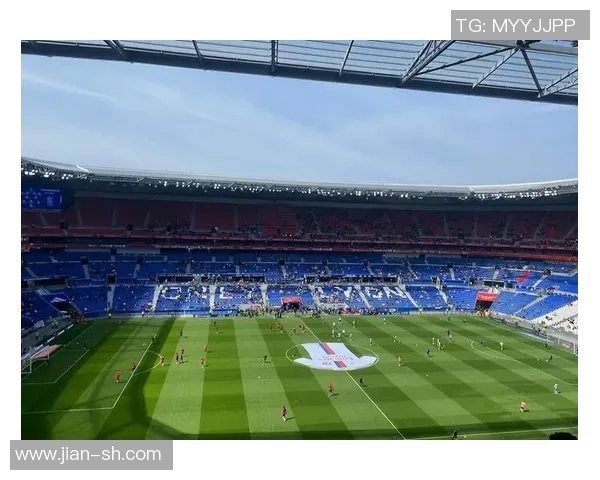 足球球星mix带你领略绿茵场上的激情与传奇故事